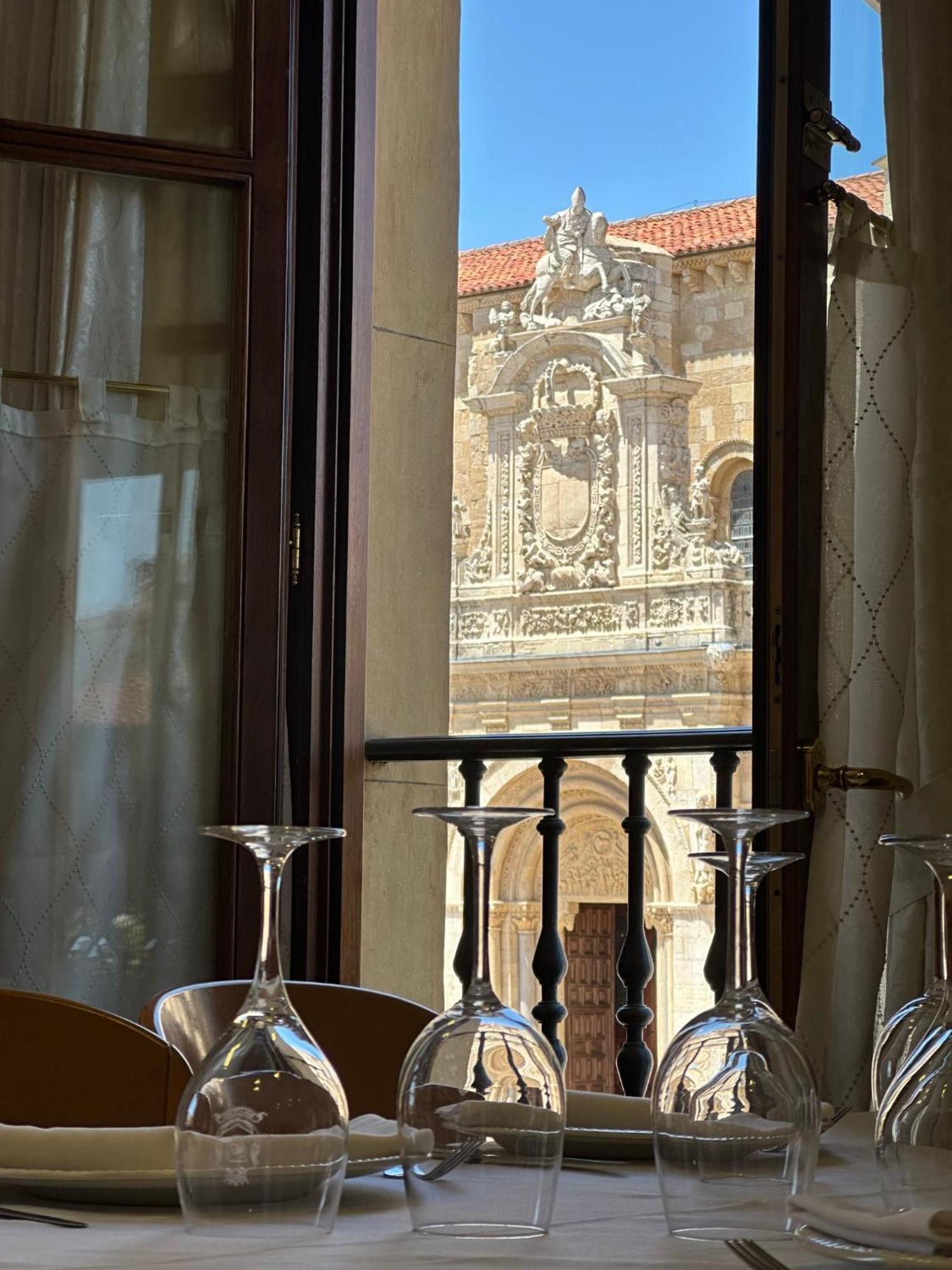 Hostal Restaurante Boccalino Леон Екстер'єр фото