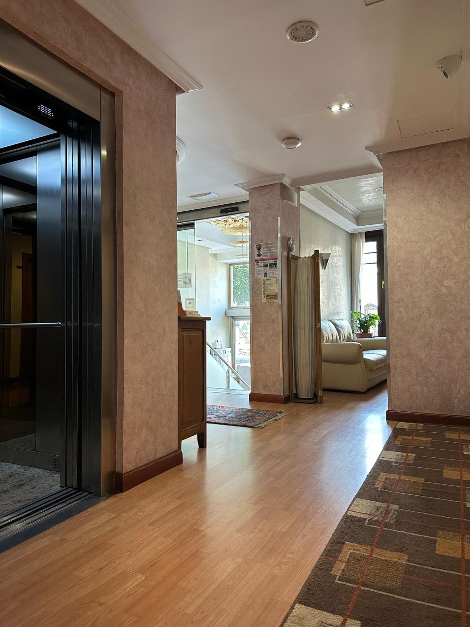 Hostal Restaurante Boccalino Леон Екстер'єр фото