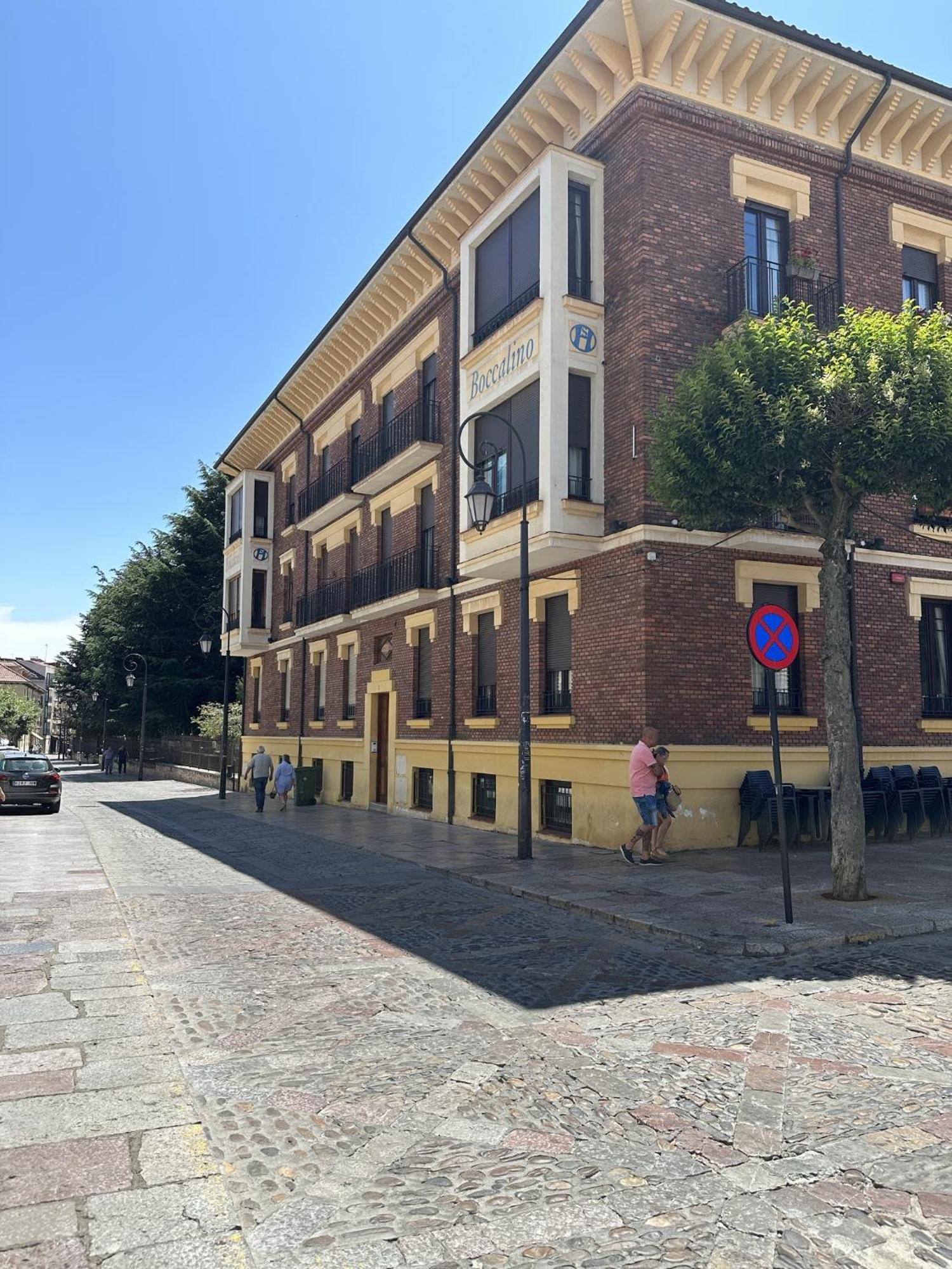 Hostal Restaurante Boccalino Леон Екстер'єр фото
